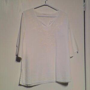 Women's White Cotton V Neck Top Light Weight 3/4 Sleeve - fits Medium - VGC